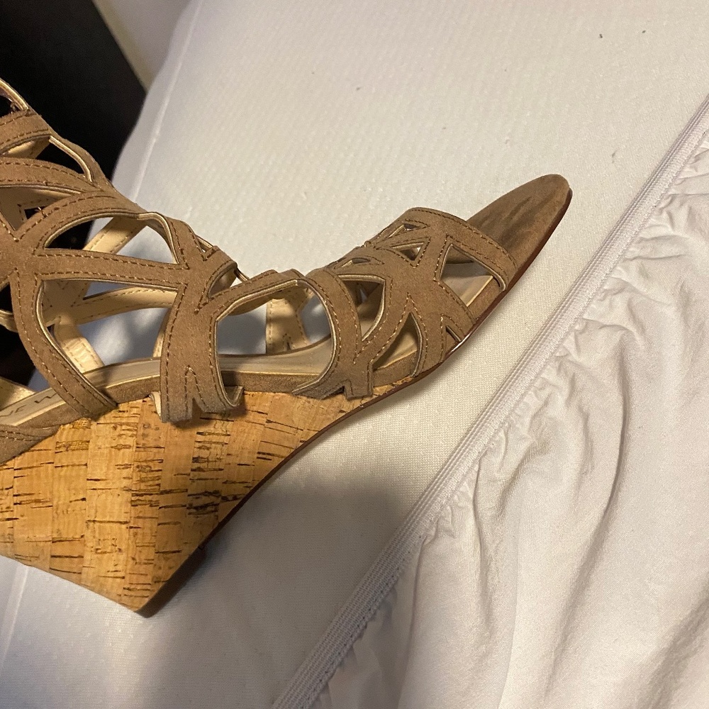 Sandals - Picture 2 of 3